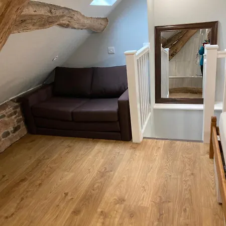 The Annex Apartment *